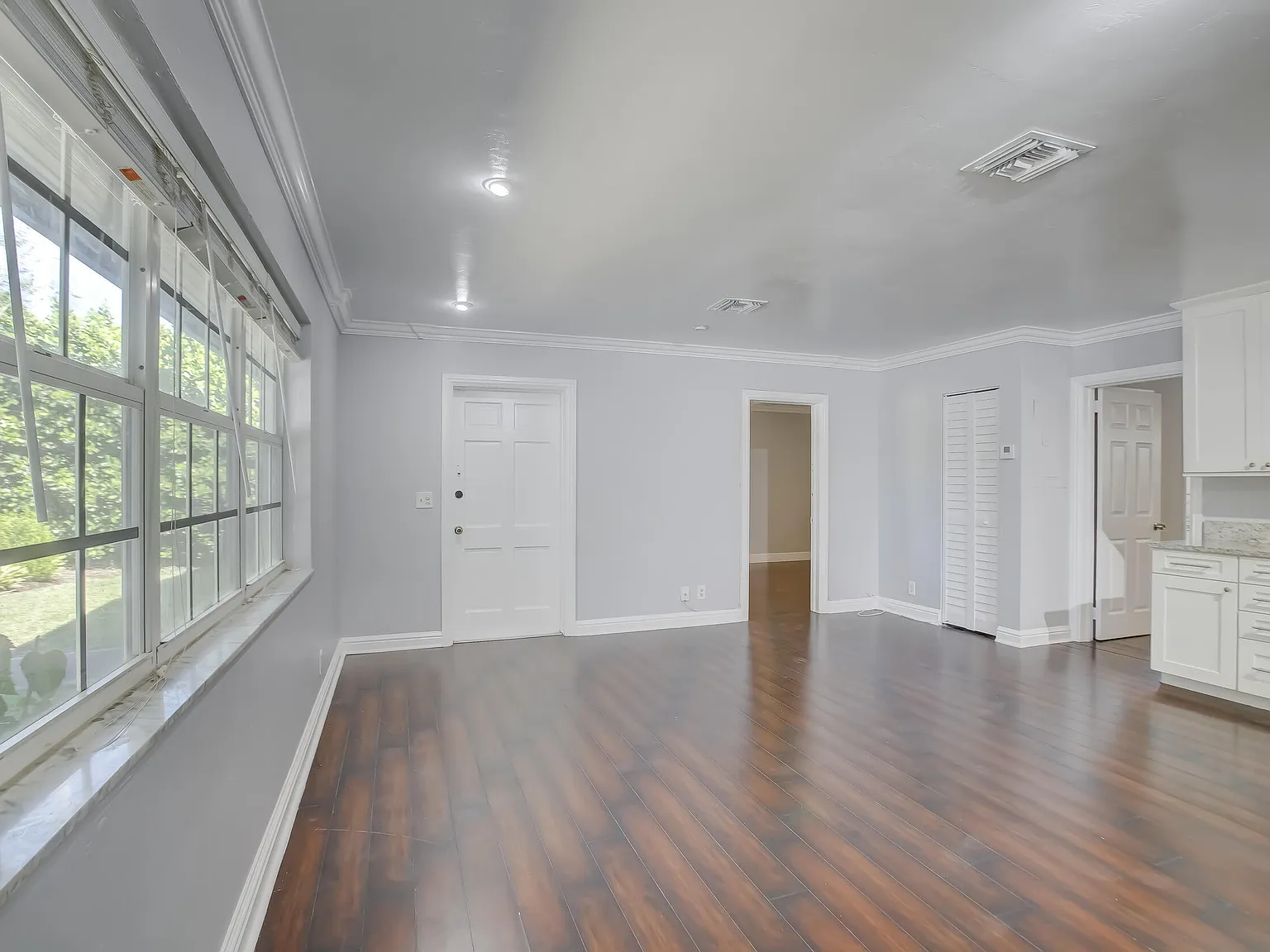 2 bed, 2.0 bath, 875 sqft, $2,750 — Photo 4