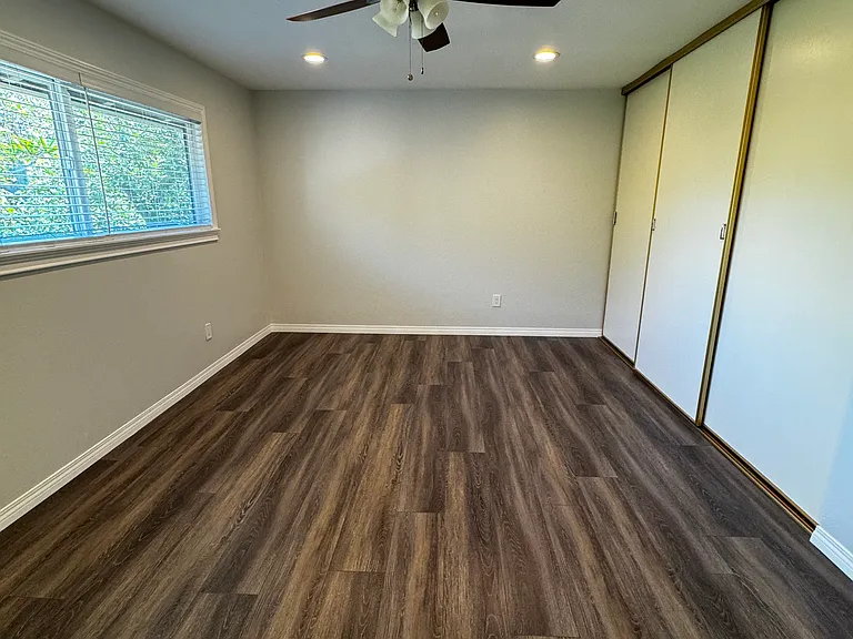 400 S Flower St #180 — Photo 28