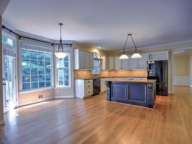 515 Mellbrook Ln — Photo 14