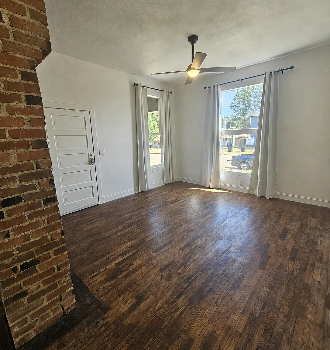 1 bed, 588 sqft, $1,200 — Photo 3