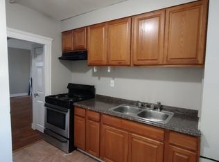 93 Tweed St APT 1, Pawtucket, RI 02861
