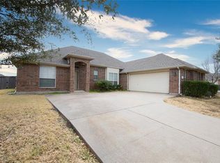 214 Richard Ln, Red Oak, TX 75154