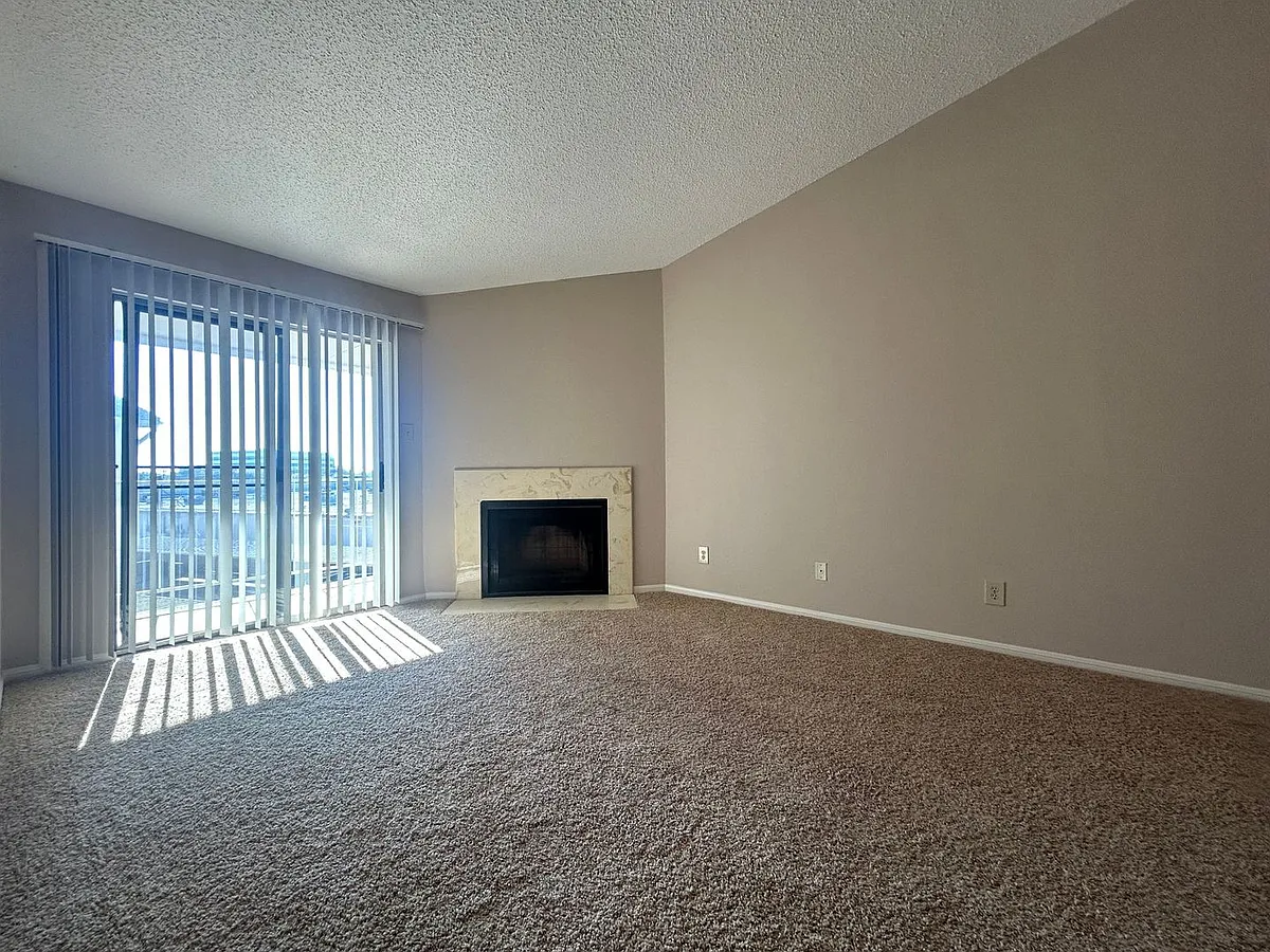 Building Photo - 12550 Whittington Dr #610