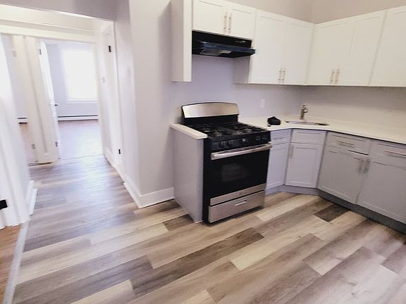 2nd image of 5 Morton Pl #2A