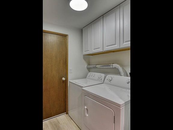 2nd image of 2642 E 38th Ave
