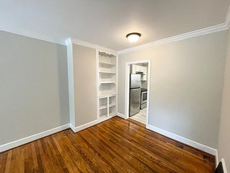 2645-2647 Craig — Photo 11
