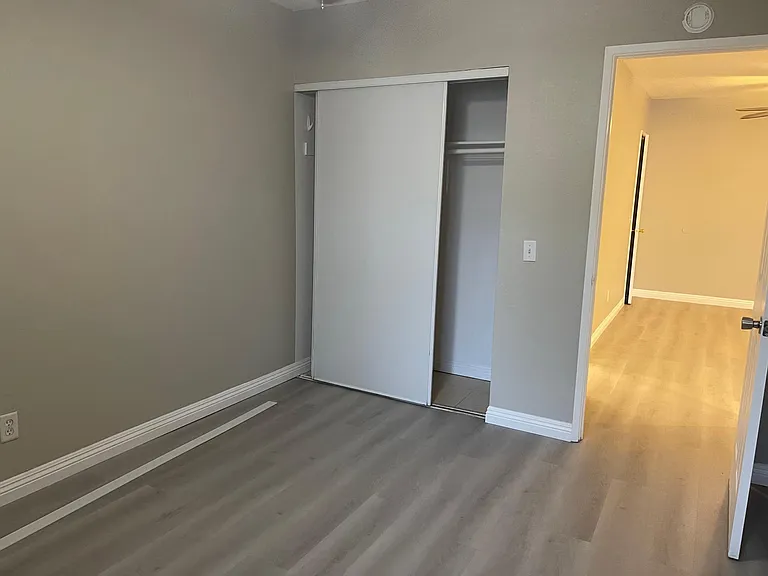 425 Autumn Dr — Photo 4