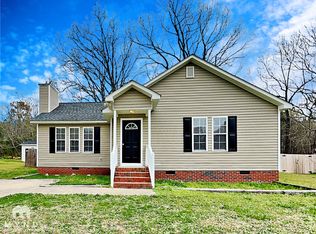 1013 Laurel Leaf Rd, Zebulon, NC 27597