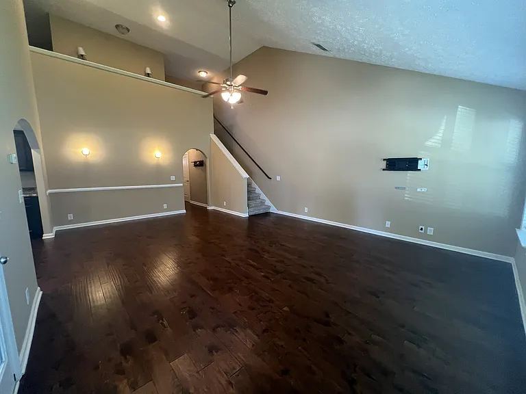 904 Azeri Ave — Photo 6