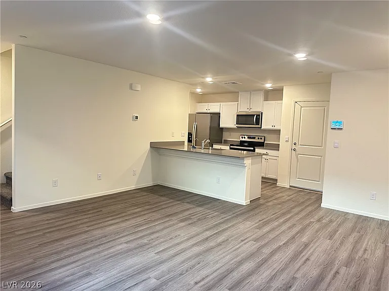 9918 Saffron Hills St — Photo 17