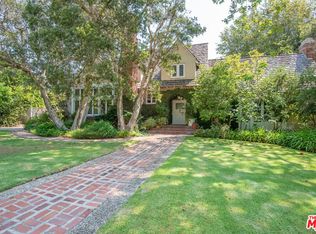222 S Chadbourne Ave, Los Angeles, CA 90049