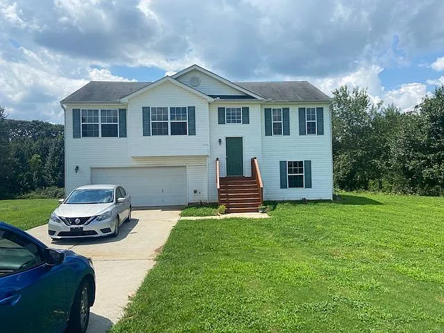 4 bed, 1800 sqft, $2,100 — Photo 1