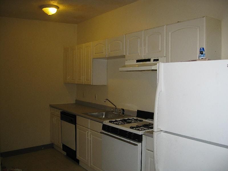 2nd image of 3 Woodbine St #2