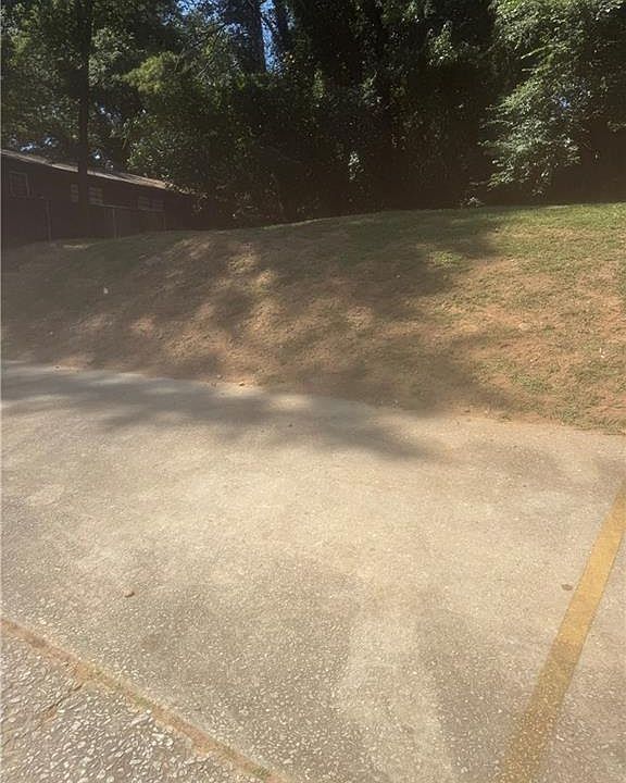 2nd image of 2813 Sylvan Rd