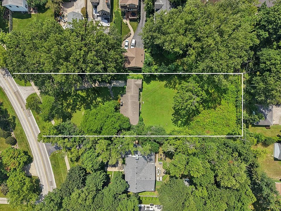 1st image of 1438 N Sheridan Rd