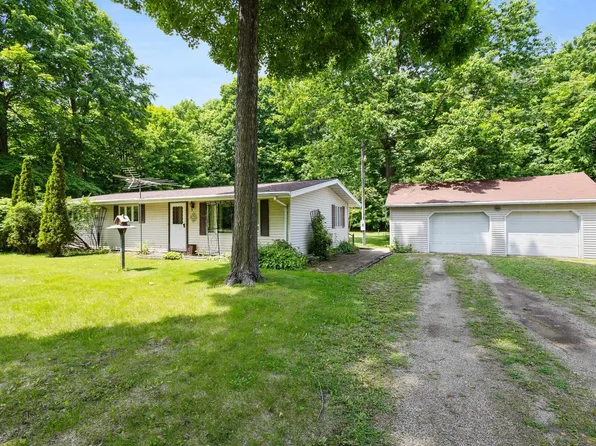 7606 Splinter Creek Ln, Oconto Falls, WI 54154