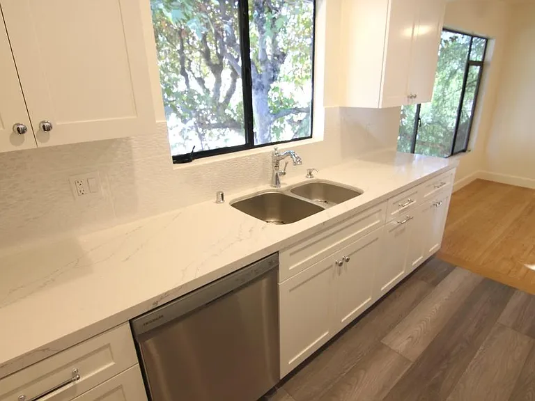 1523 S Wooster St #4 — Photo 22