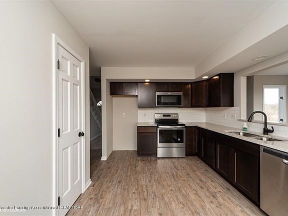 09_8512STATERD_2009_LowRes