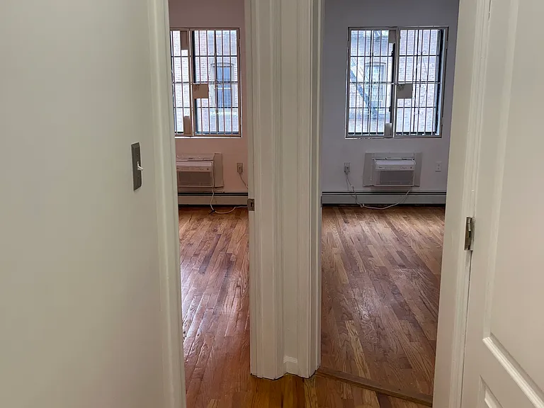 2746 Creston Ave #2 — Photo 8