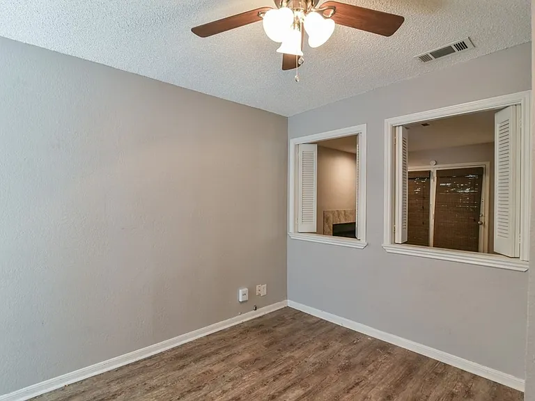1906 Emerald Pl #1214 — Photo 6