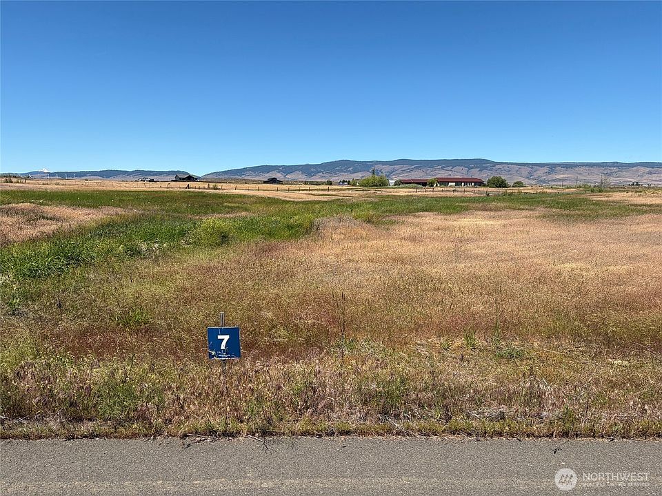 1st image of 7 Green Canyon Lane