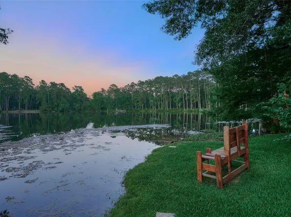 9151 Lakeside Cir, Montgomery, TX 77316