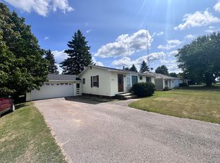 11383 Michigan Ave, Posen, MI 49776