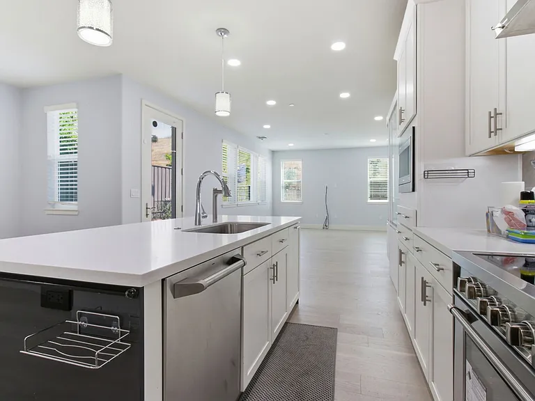 4013 Bothrin St — Photo 4