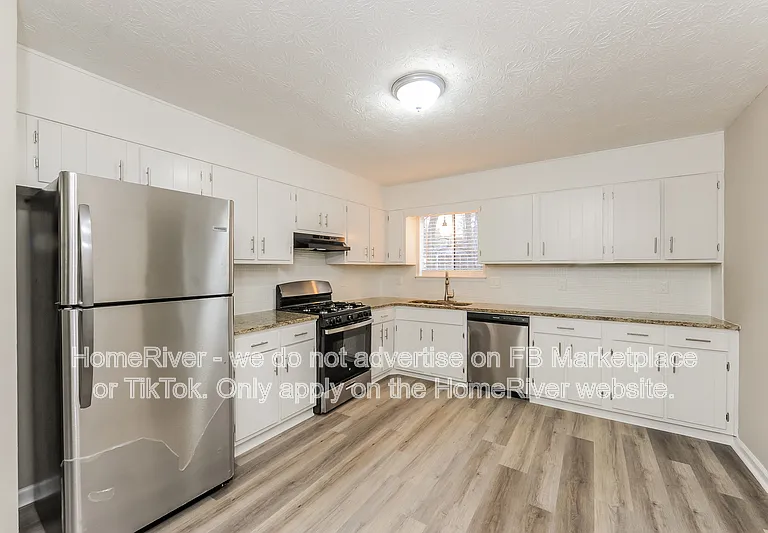 323 Park Ridge Ct — Photo 7