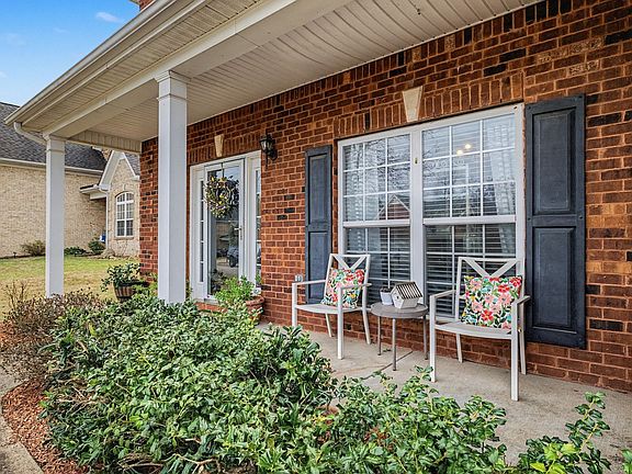 3rd image of 4033 Locerbie Cir