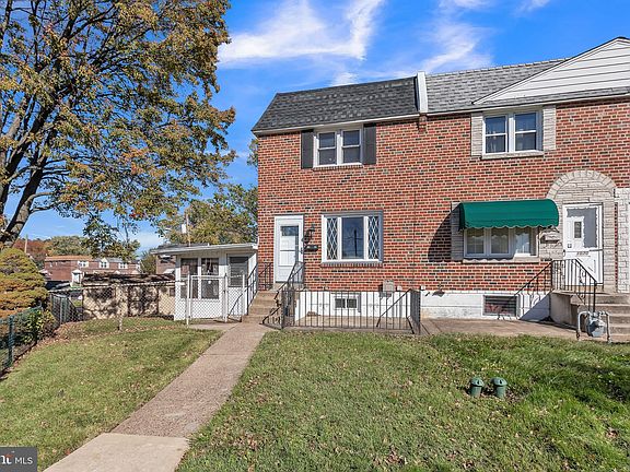 2nd image of 1068 Glen Cir