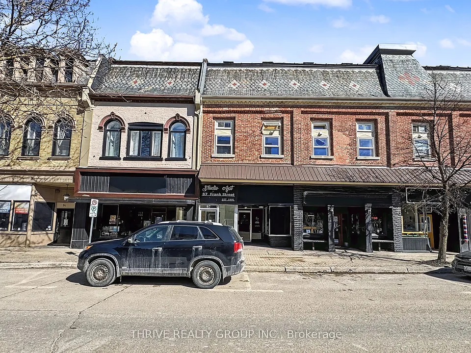 87 Frank St #209