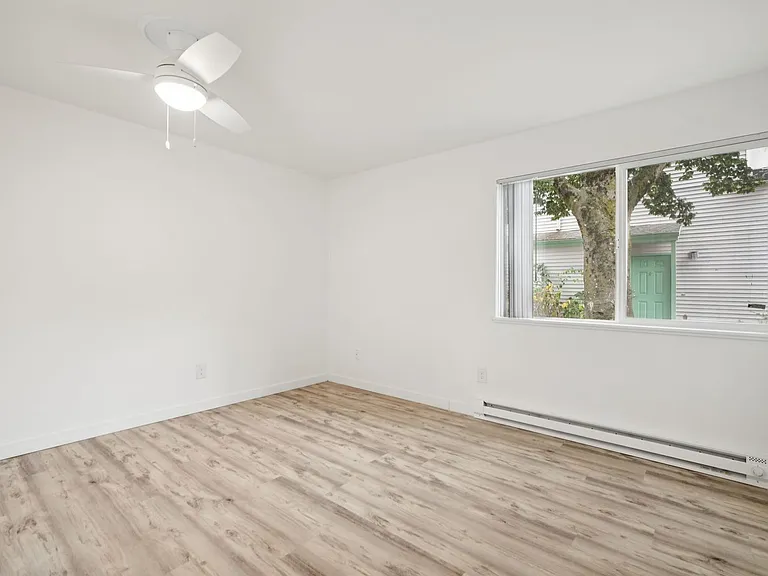 Images Columbia Apartments — Photo 61