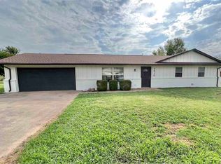 1910 Ridgecrest Dr, Perry, OK 73077