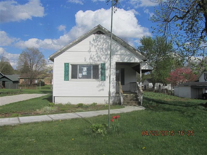 1st image of 10 Mitchell Dr