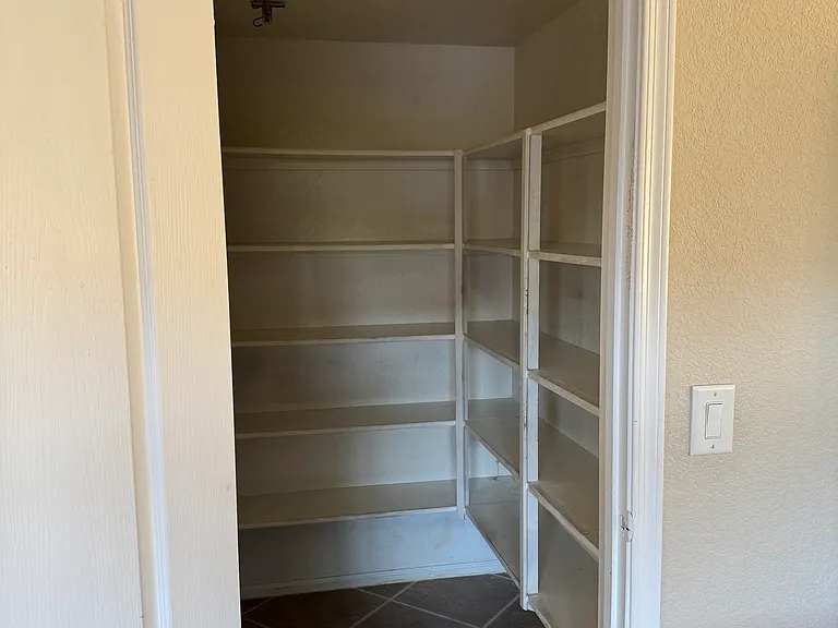 2445 W Running Deer Trl — Photo 6