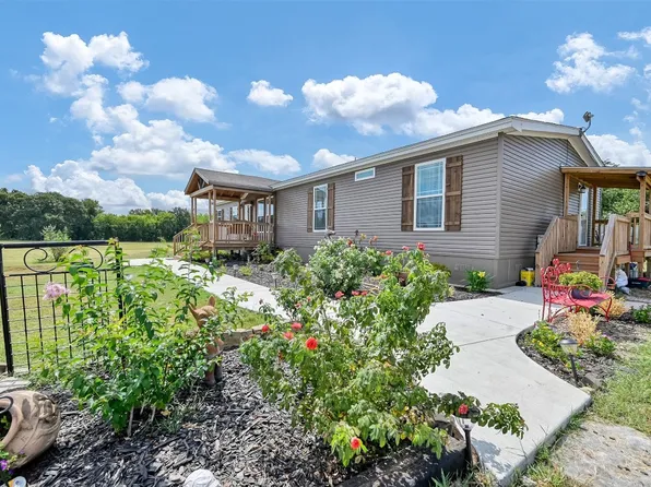 884 County Road 1168, Brashear, TX 75420