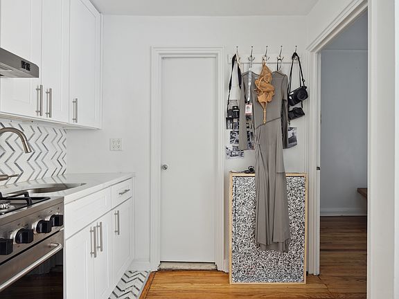 5th image of 32 Downing St APT 4C