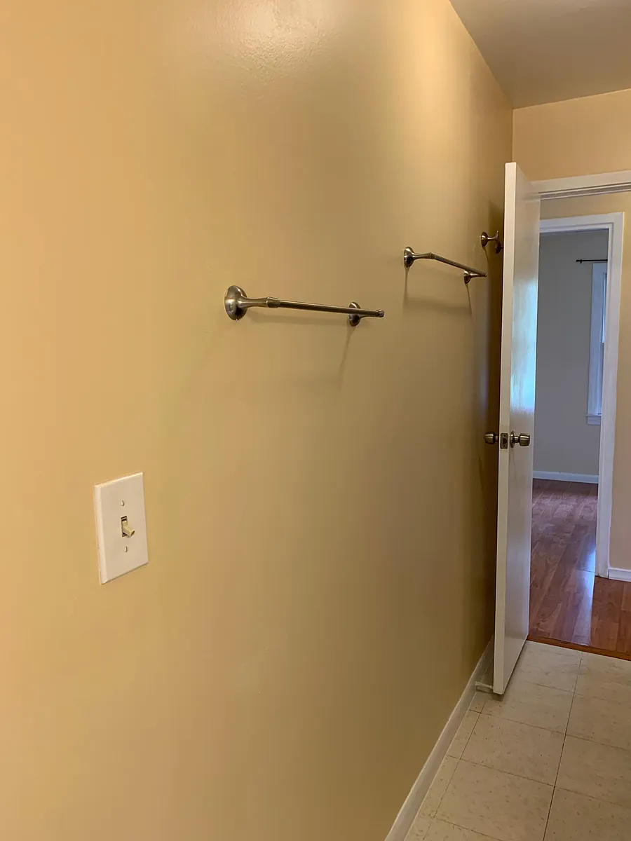 Building Photo - 10838 Cragview Ct