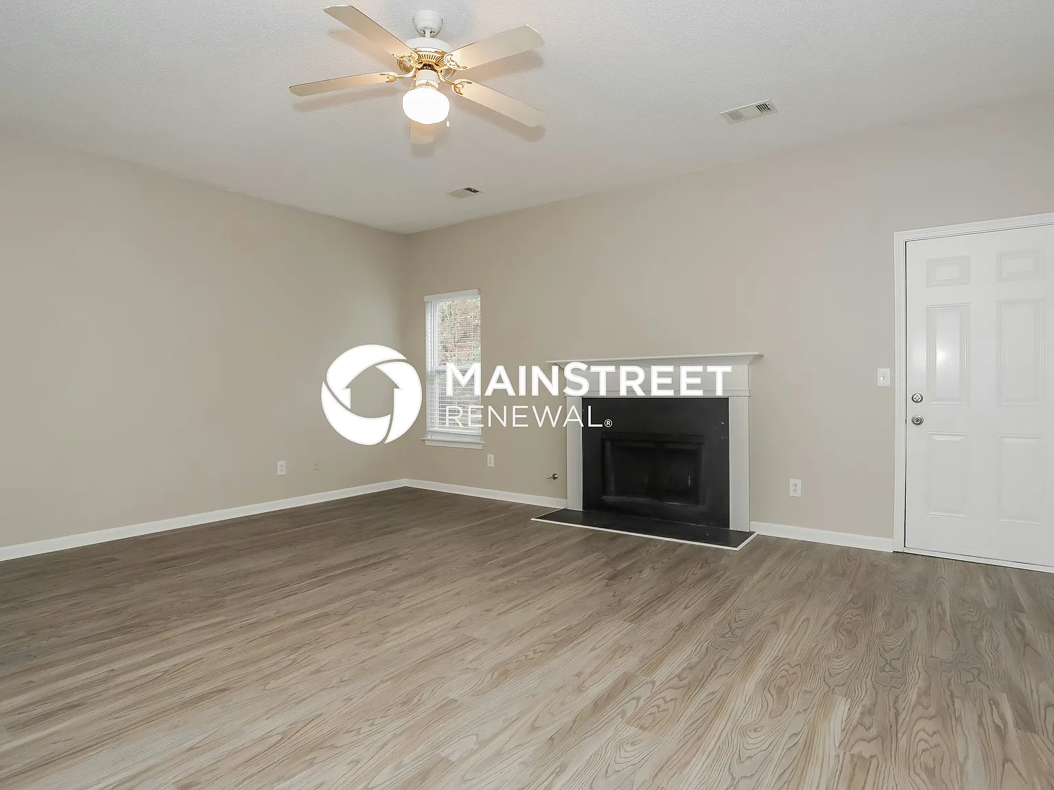 2043 Reflective Waters Rd — Photo 2