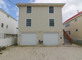 107 N Ocean Ave, Surf City, NJ 08008