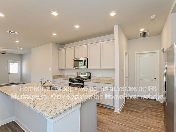 4th image of 11900 Whirlaway Dr