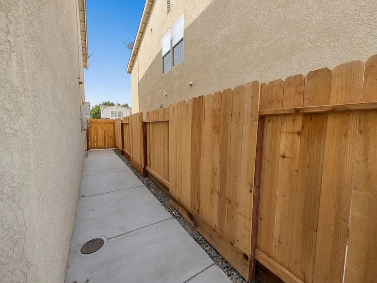 344 Citadel Ave — Photo 23