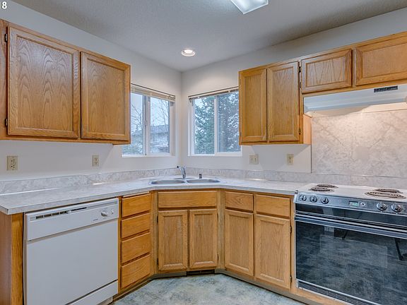 3rd image of 14706 NE 4th Ave