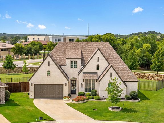 2nd image of 10801 Sycamore Falls Dr