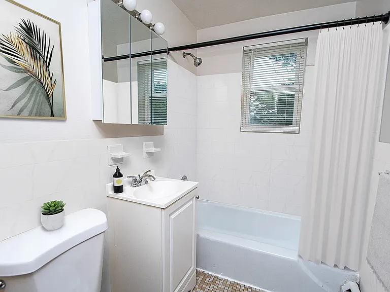 35 Evergreen Ave — Photo 7