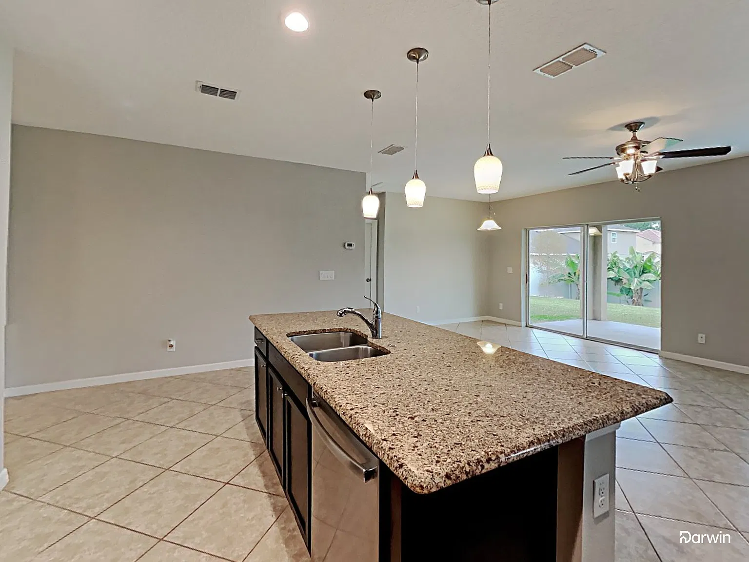 4 bed, 2.0 bath, 1820 sqft, $2,195 — Photo 4