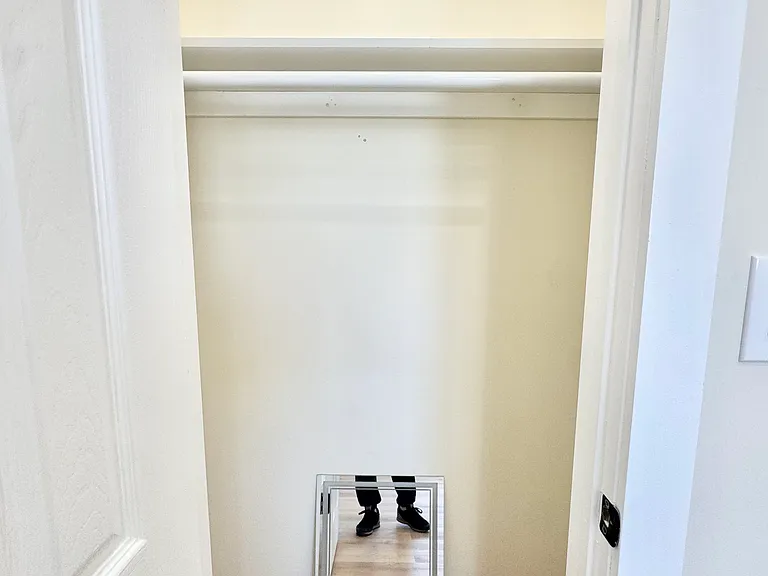 2465 E 1st St #3Y — Photo 15