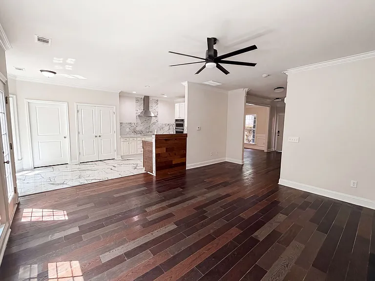 6311 Torrence Trace Dr — Photo 4