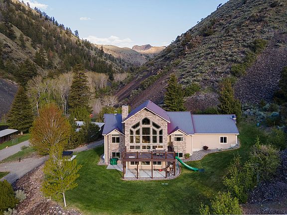 2nd image of 37 Canyon View Rd